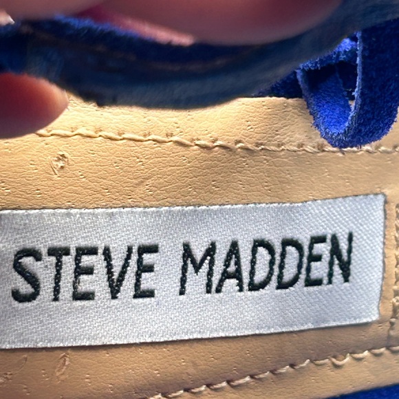 Steve Madden Bakirr Women Ankle Strap Fringe Cobalt Suede Sandals Size 7 EUC - Picture 9 of 13